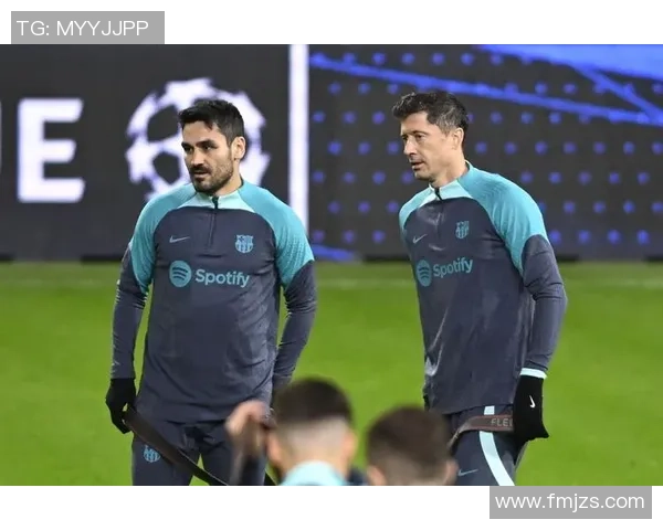 友谊赛精彩回顾：那不勒斯小胜多特蒙德引发全场热烈反响